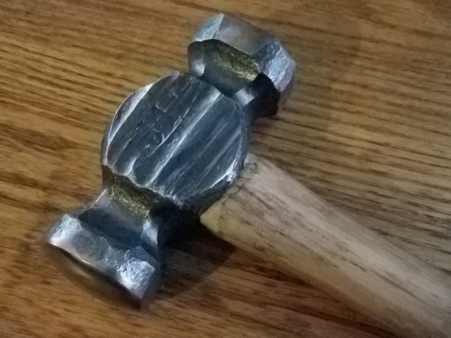 Rounding forge hammers
