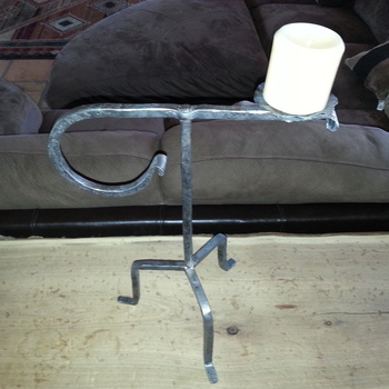 Big loop wrought iron single candle stand